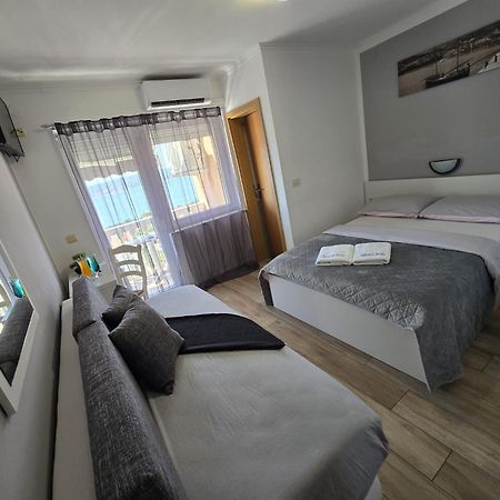 Guest House Berto Crikvenica Esterno foto