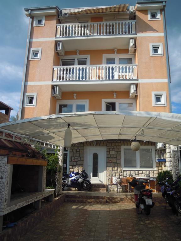 Guest House Berto Crikvenica Esterno foto