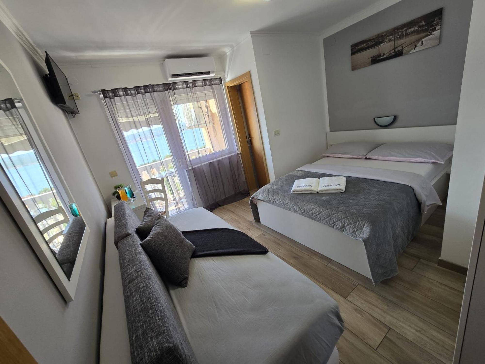 Guest House Berto Crikvenica Esterno foto